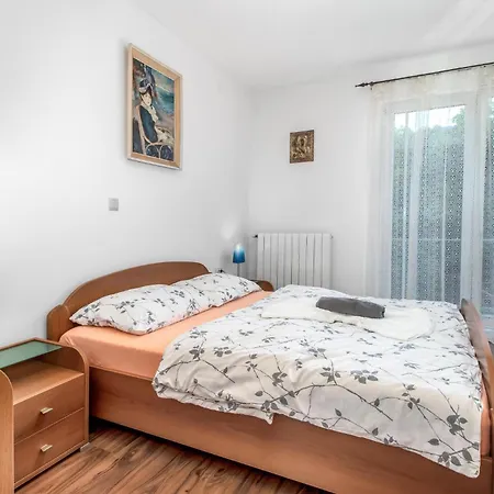 3 Bedroom Cozy In * Hreljin