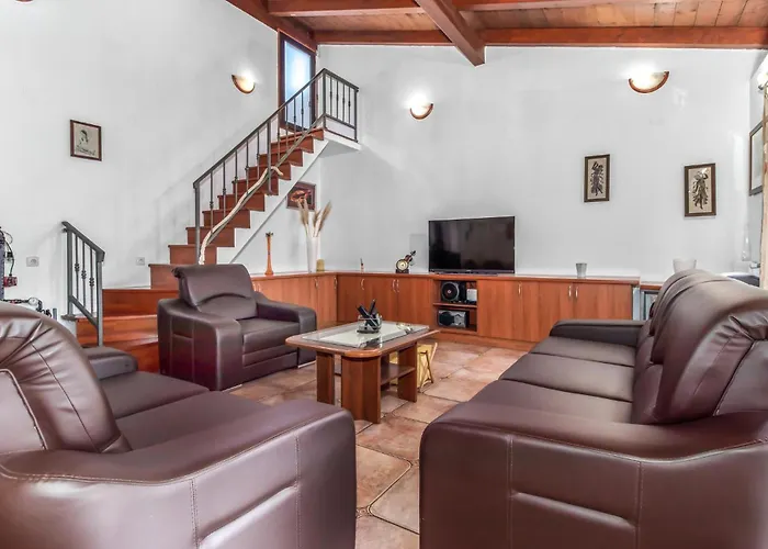 Hébergement de vacances 3 Bedroom Cozy In