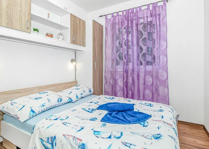 Semesterbostad 3 Bedroom Cozy In Hreljin *